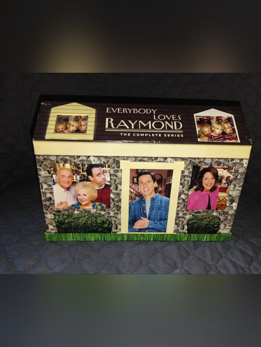 Everybody Loves Raymond, Complete Series, DVD In Collectible House Box Set